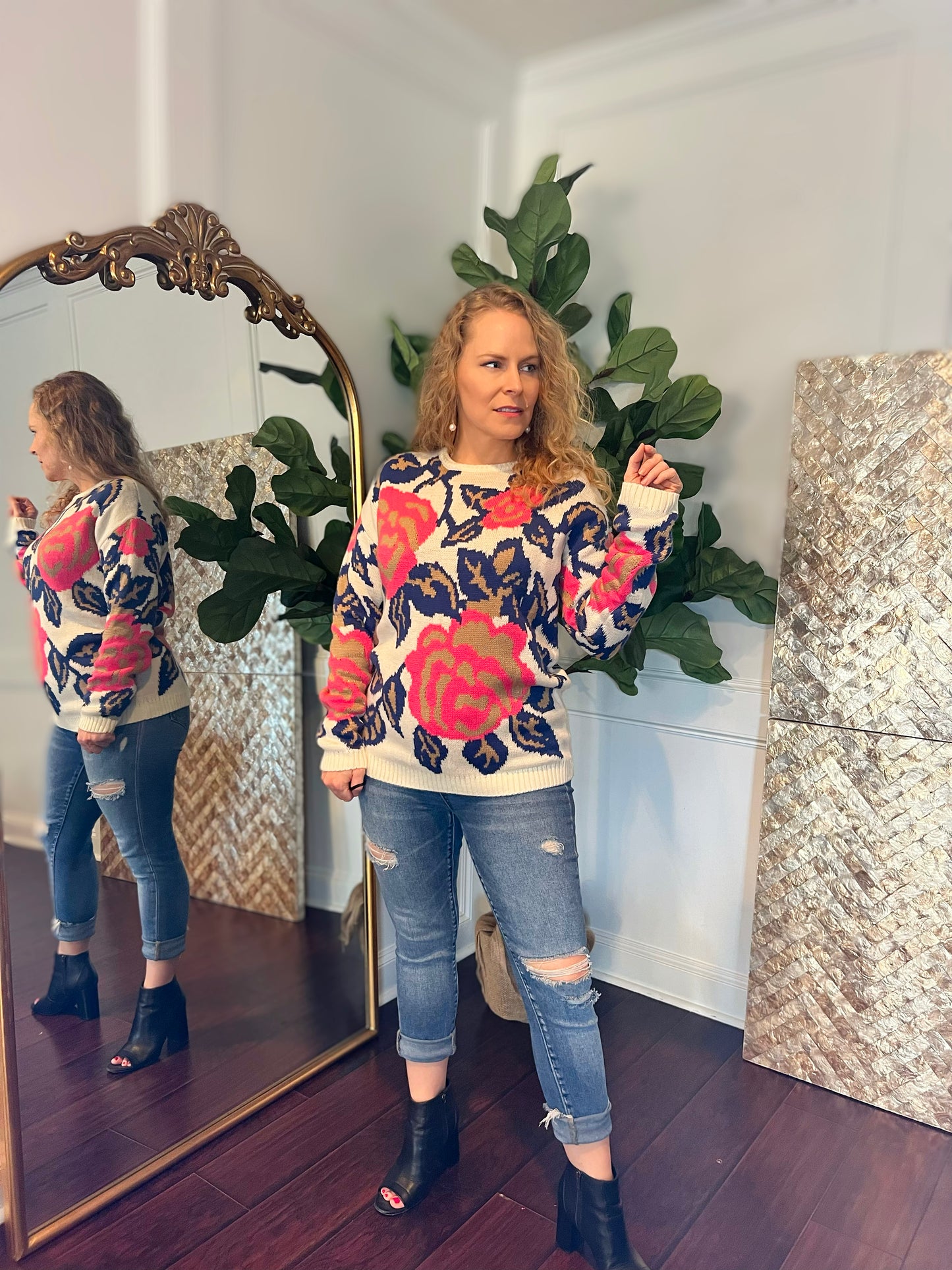 Clearance Calla Floral sweater- Small