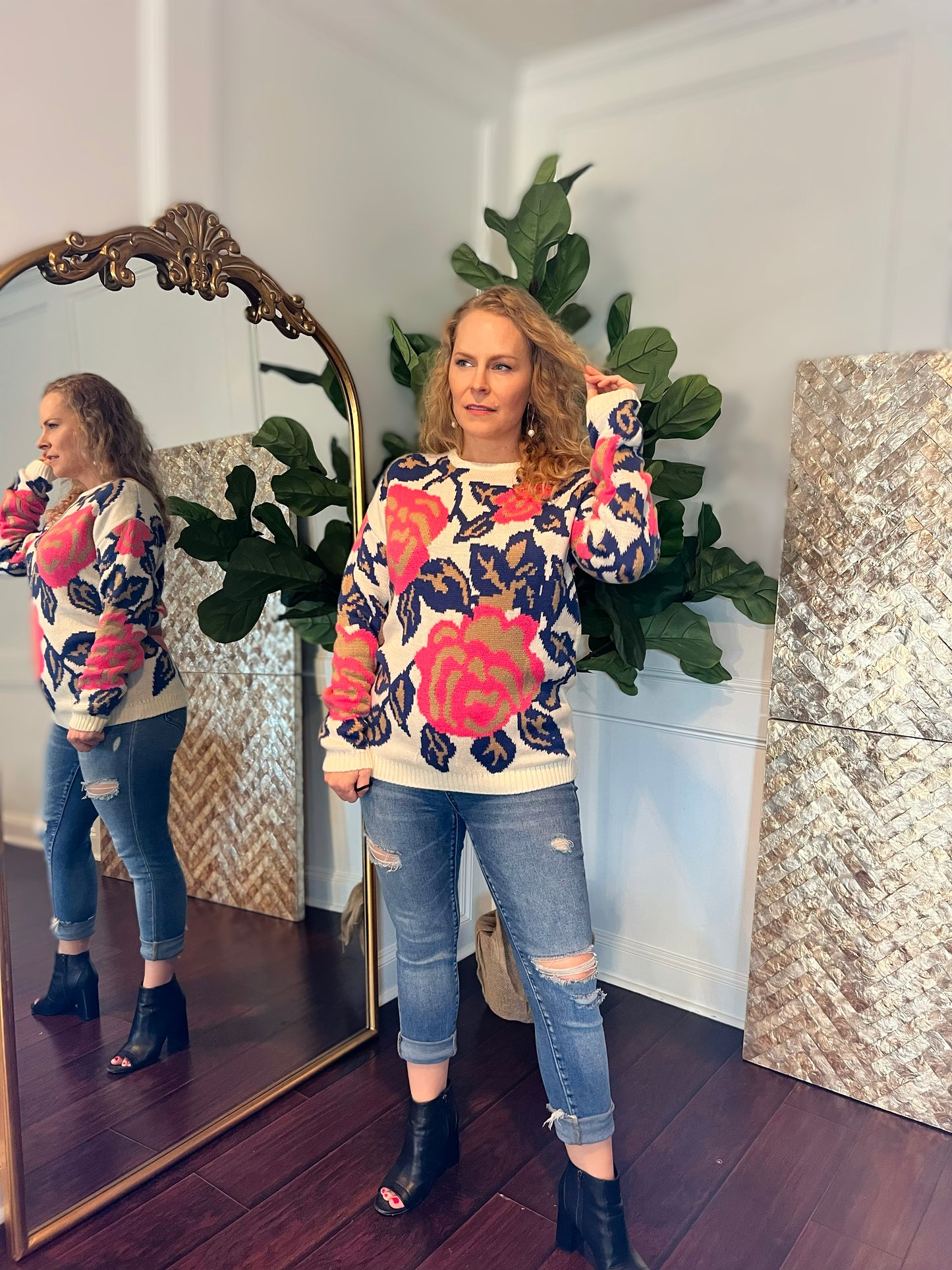 Clearance Calla Floral sweater- Small