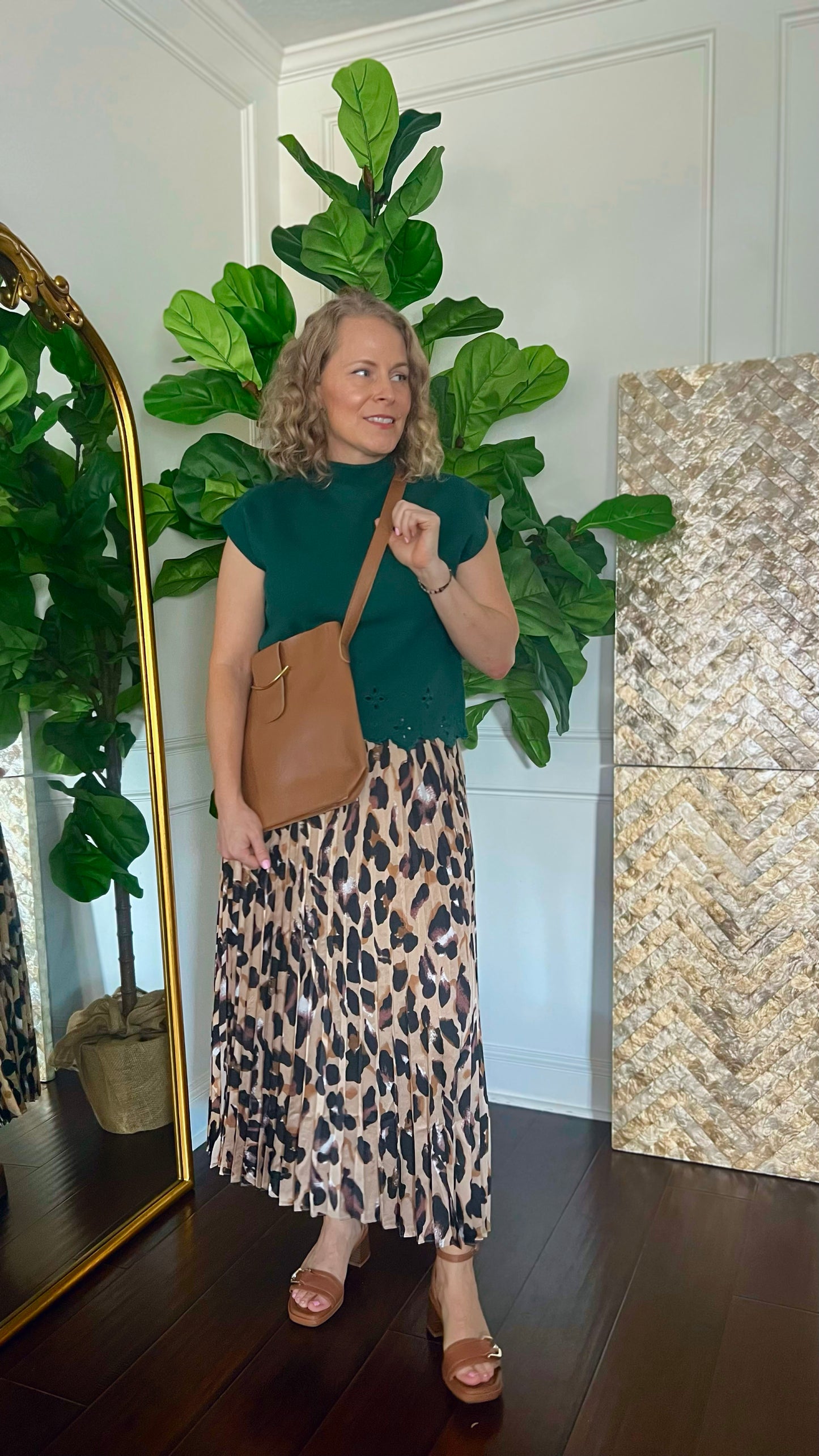 Courtney pleated leopard skirt